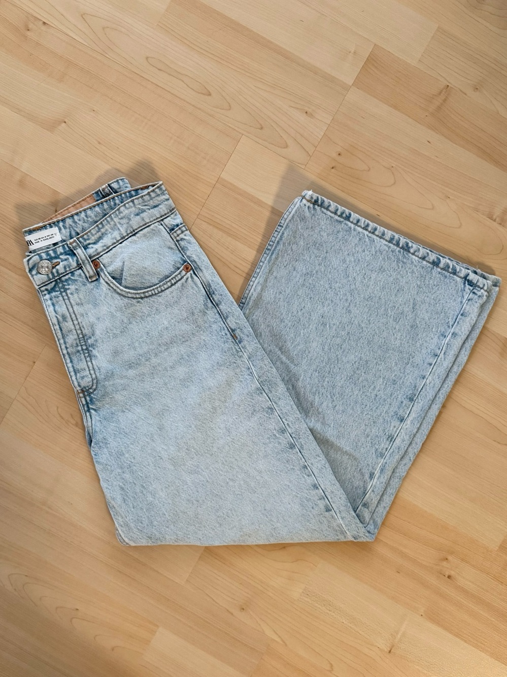 zara light wash baggy jeans